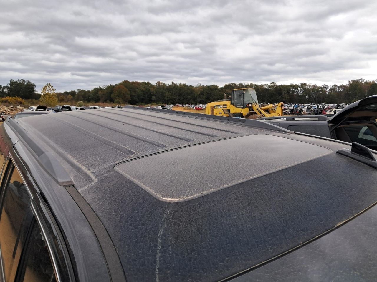 YUKONXL15 2016 Glove Box 4834620