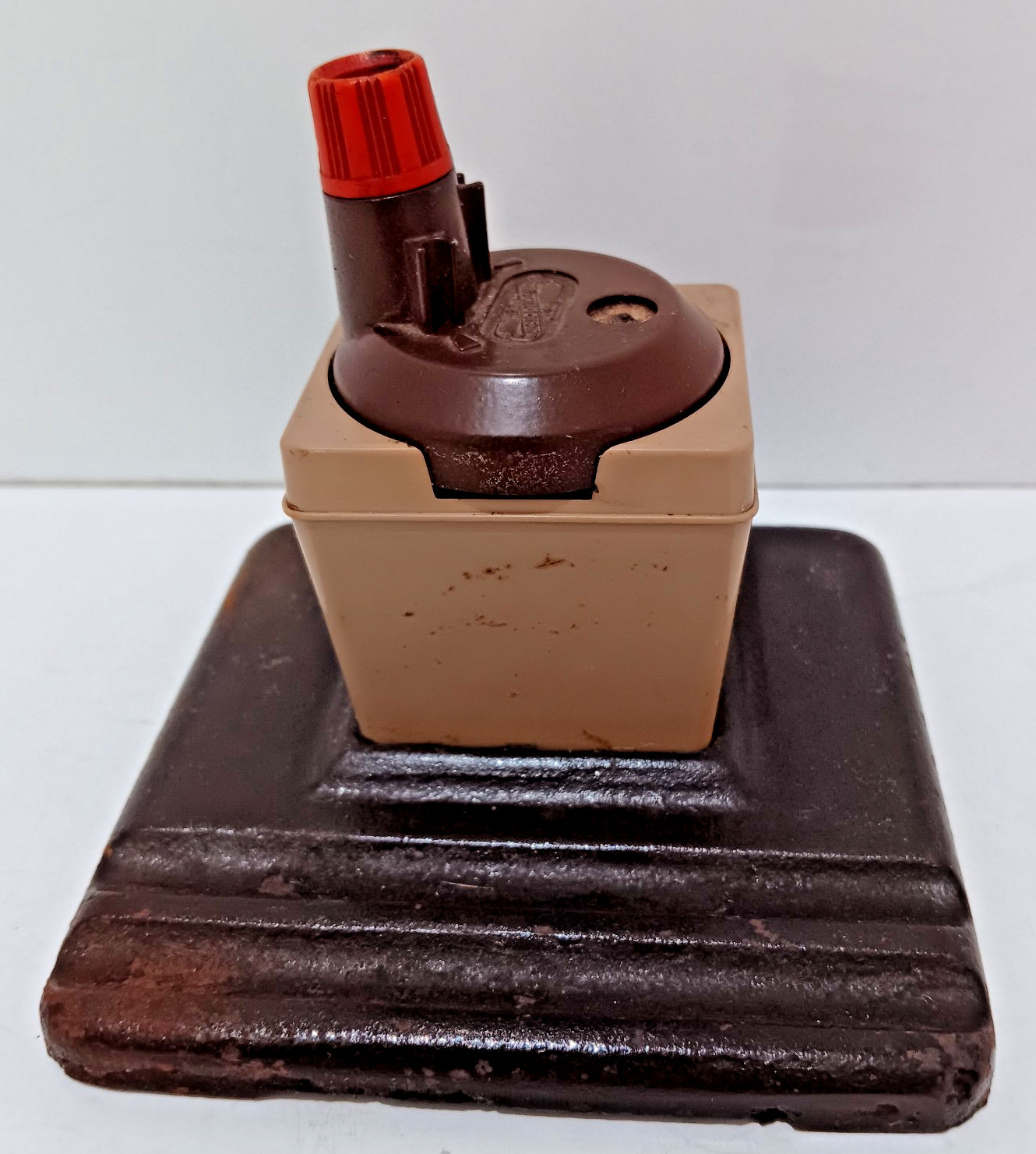 Koh-I-Noor vintage cast desktop pencil sharpener 902-3 ( Rare )