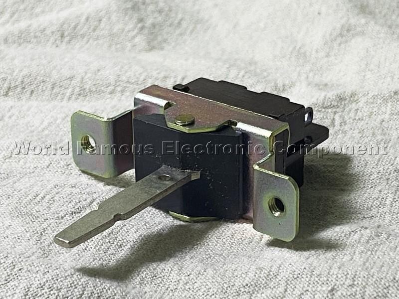 1pcs - ALPS TV-5 ON/ON 3-Pin Toggle Power Switch Made in JAPAN (1)