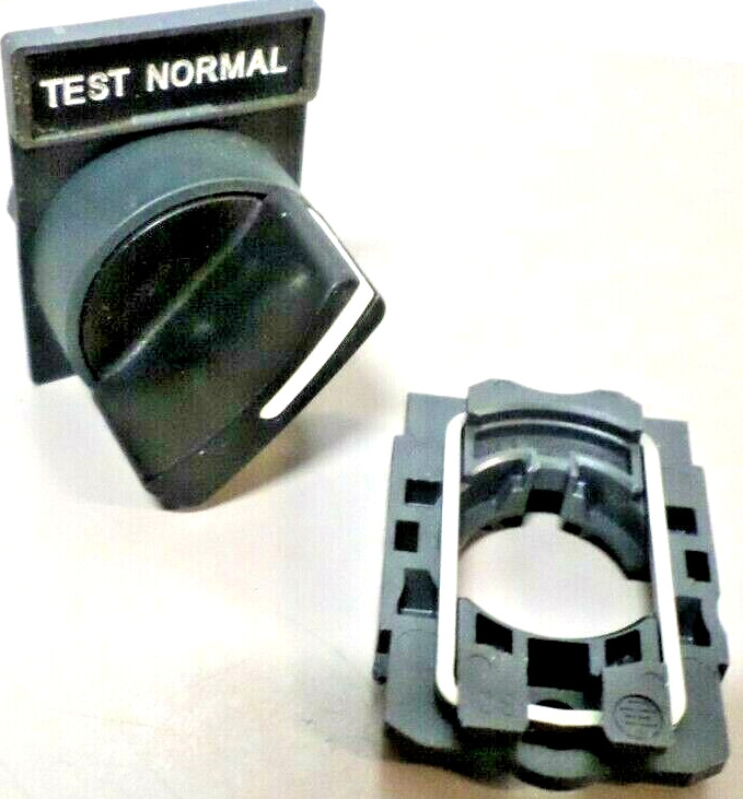 XB5 Series Selector Switch 2 Position w/ 22mm Mounting Base ZB5AZ009