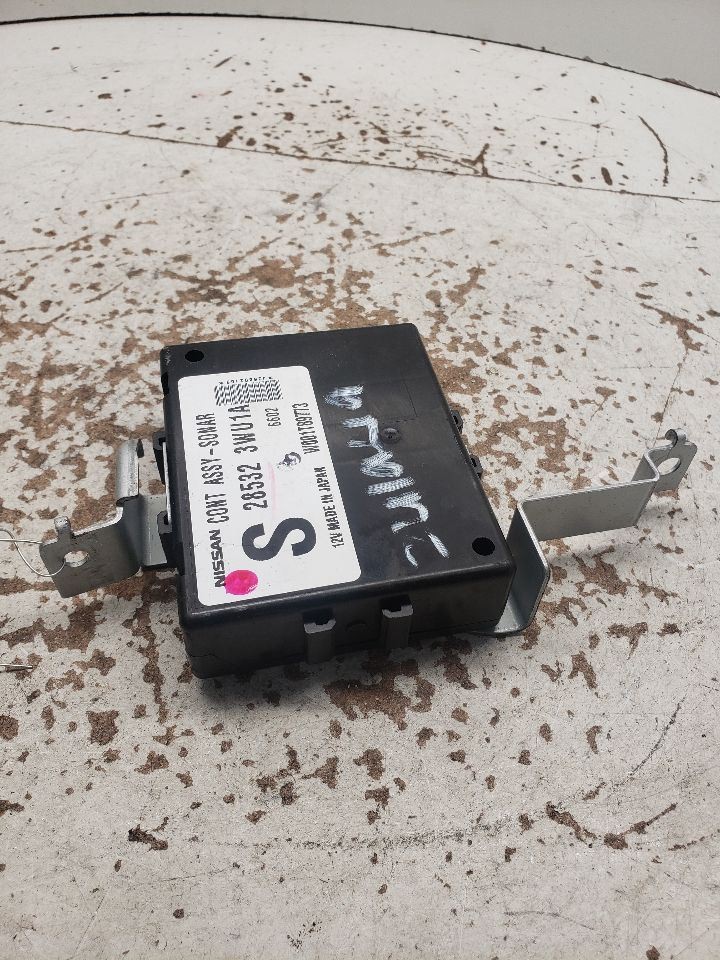 2016-2017 Infiniti QX50 Control Module Driver LH Assist Under Center OEM 1286756