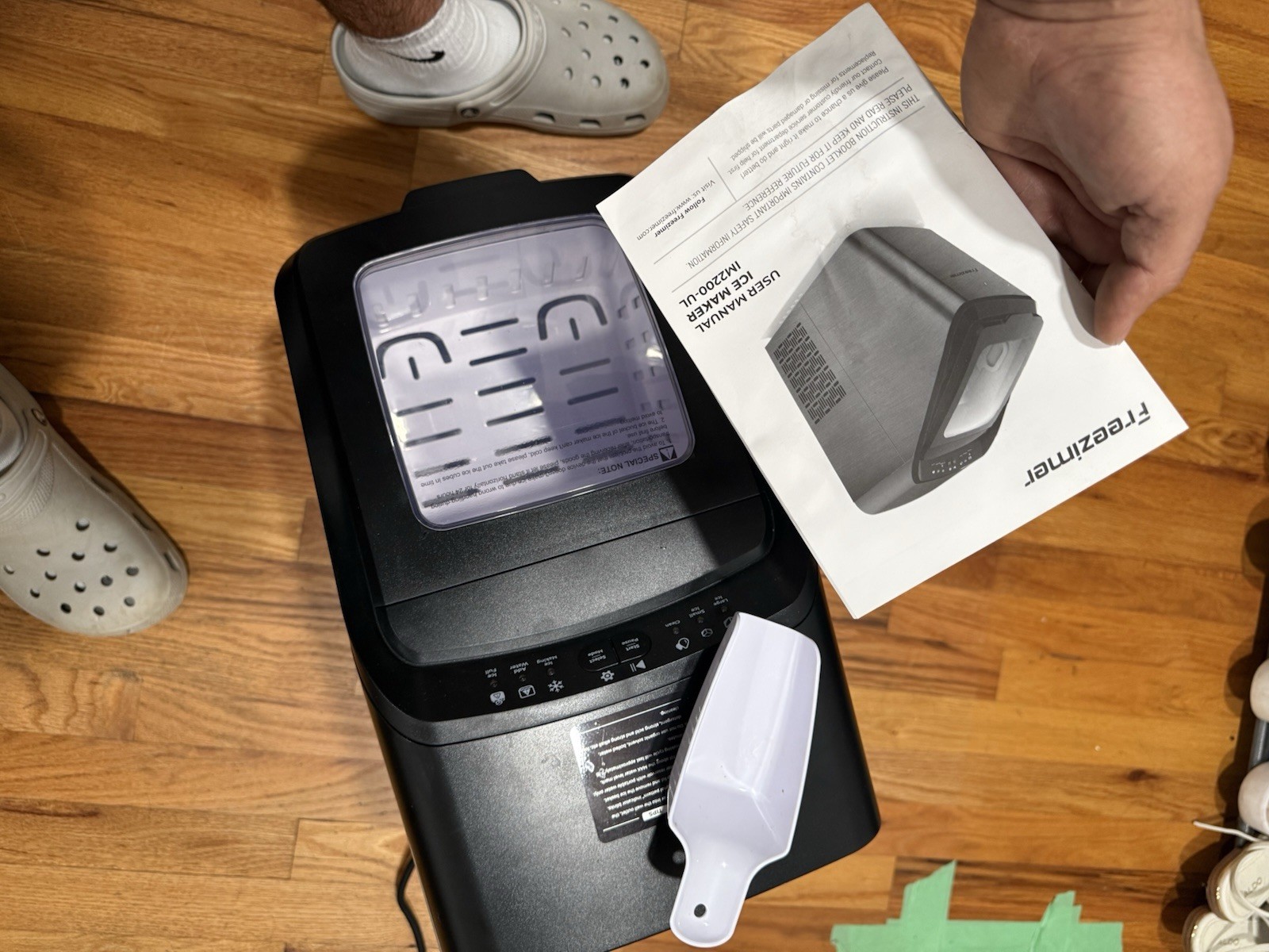 Ice maker