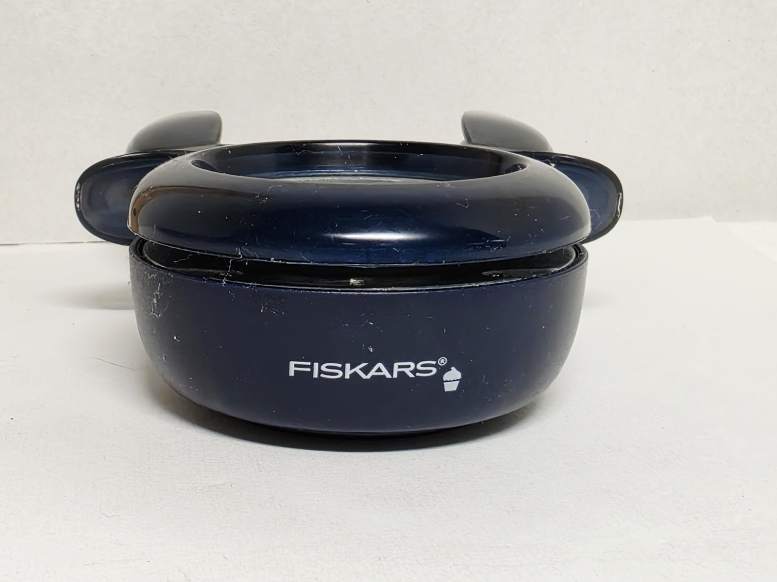 Fiskars Easy Squeeze Ice Cream Cone Punch