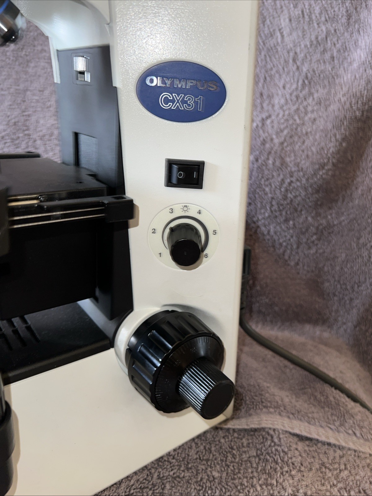 Olympus CX31RBSF Laboratory Microscope 4 Objective Lenses Light Very Clean Unit