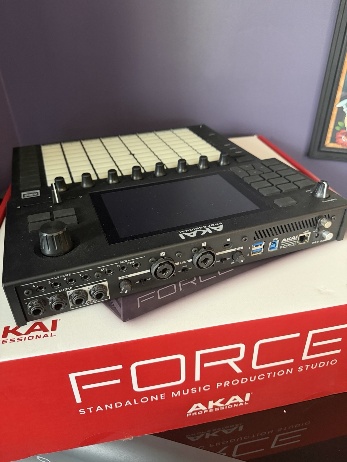 Akai Force Standalone Music Production DJ Sampler Sequencer w/box