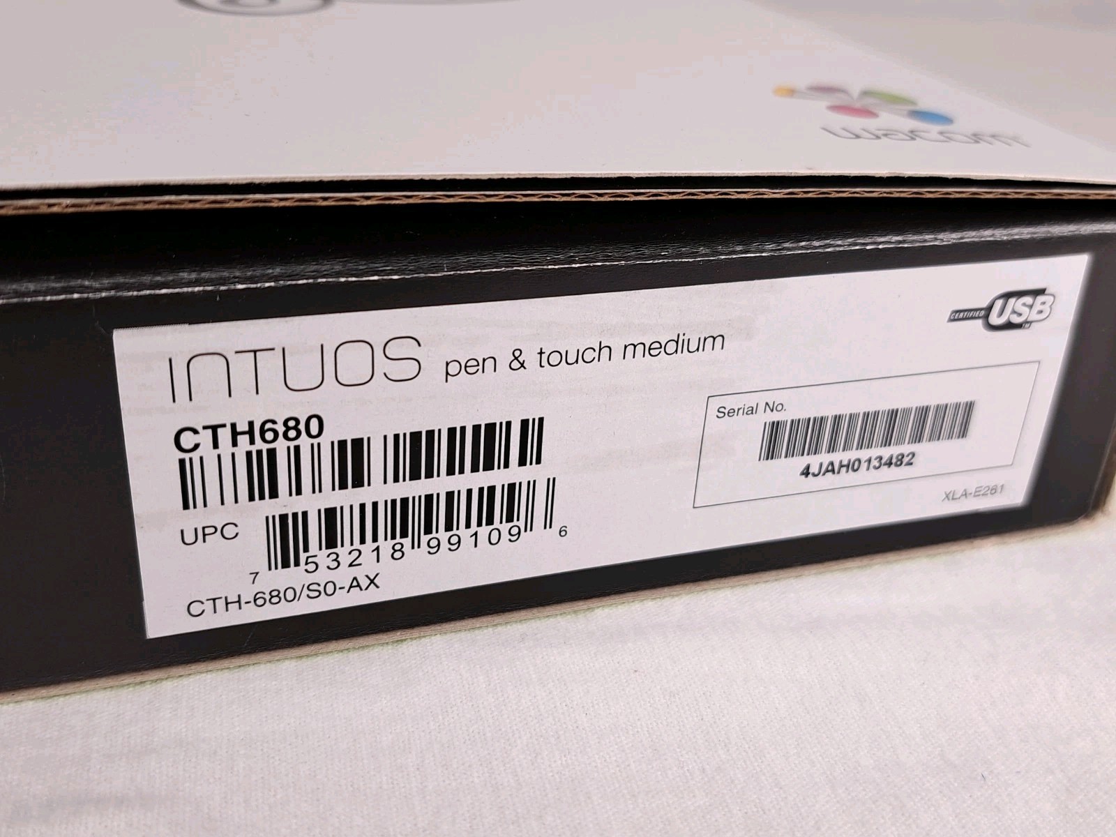 Wacom Intuos CTH-680 Medium Creative Pen & Touch Tablet