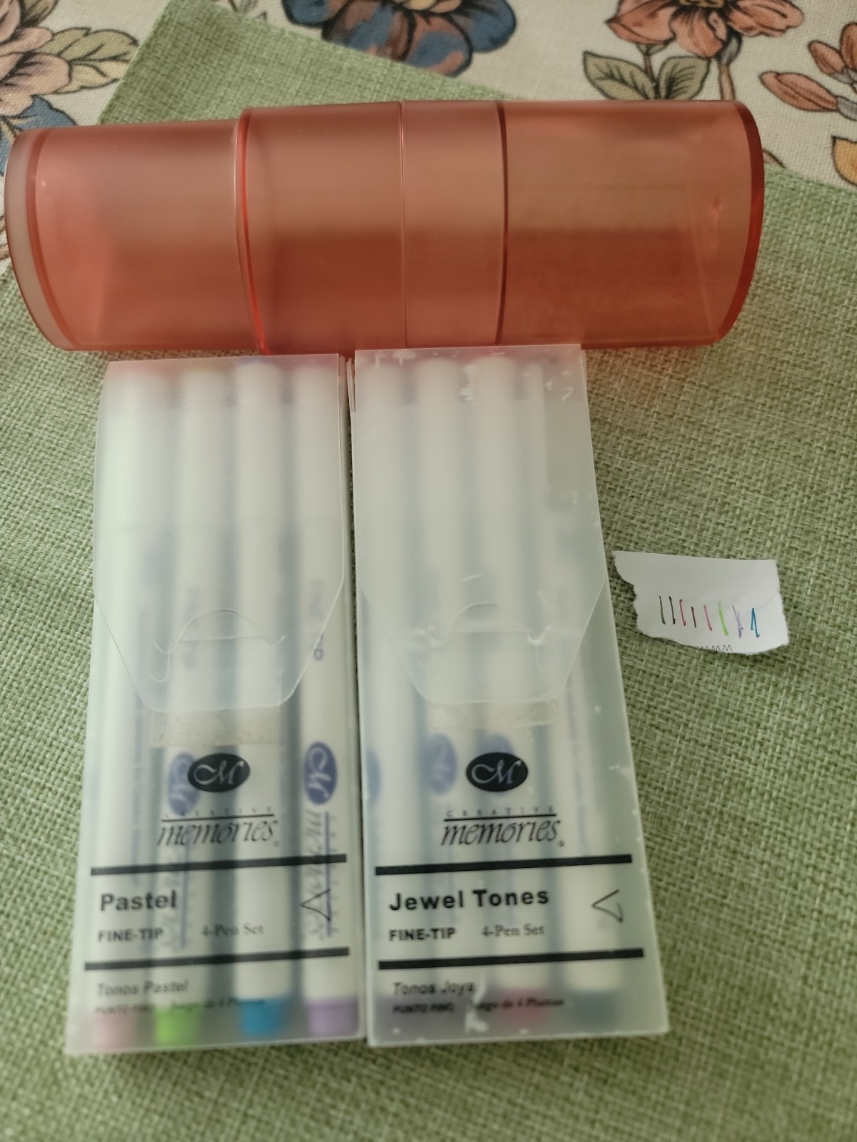 Creative Memories 4 Pastela and 4 Jewel Tone Markers Plus Small Travel Case