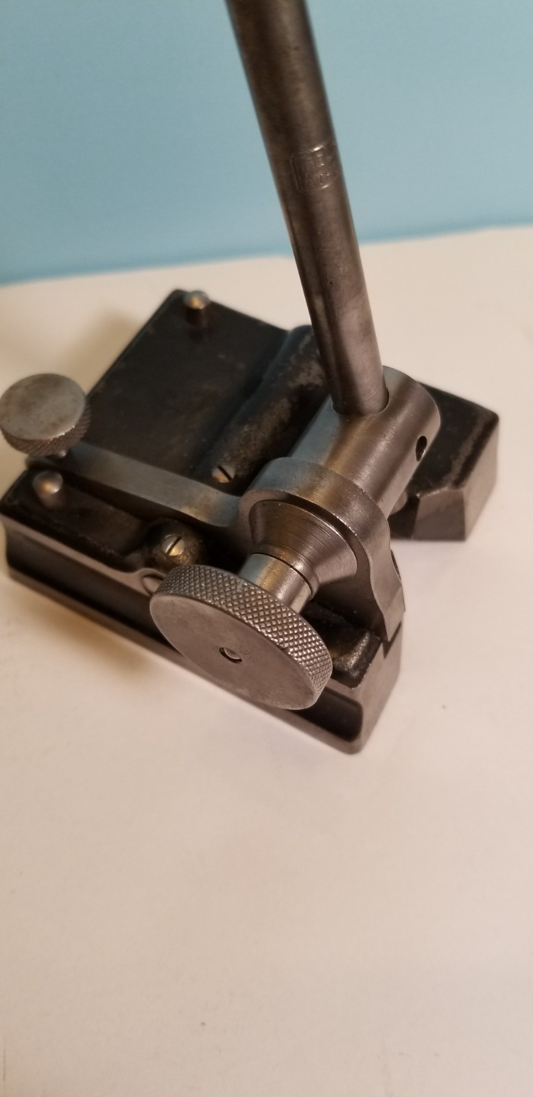 VINTAGE SURFACE DIA L INDICATOR w/t 6" STARRETT SPINDLE