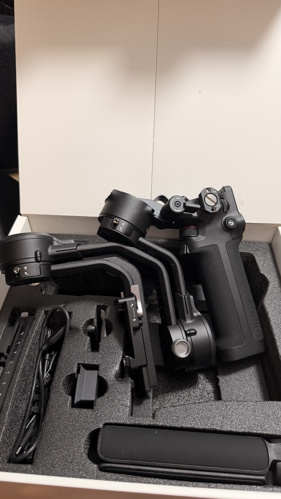 DJI RSC 2 3-Axis Gimbal Camera Stabilizer - Black