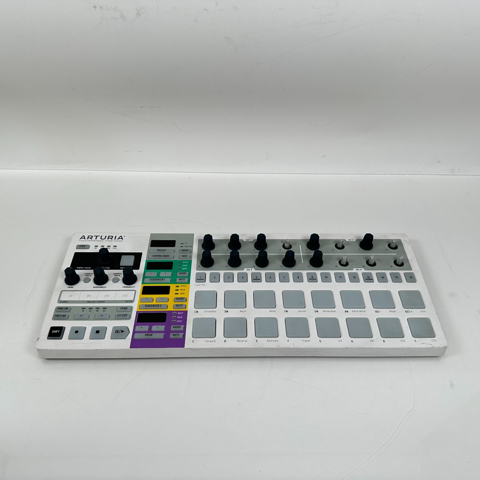 Arturia BeatStep Pro Controller & Sequencer White; AS-IS
