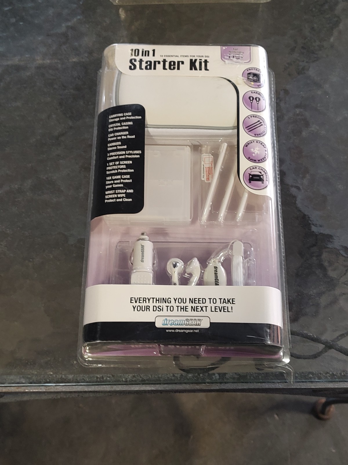 *NINTENDO DSi 10 in 1 STARTER KIT NIP White