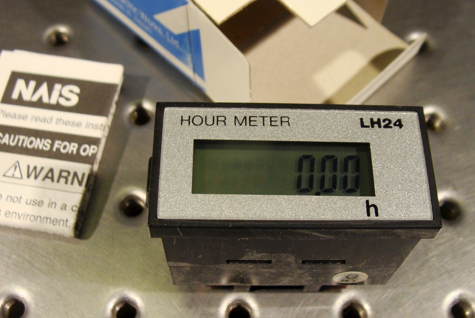 Matsushita / NAiS LH24 Hour Meter  LH24-F-H-AL-N, ATH2344  NEW IN BOX