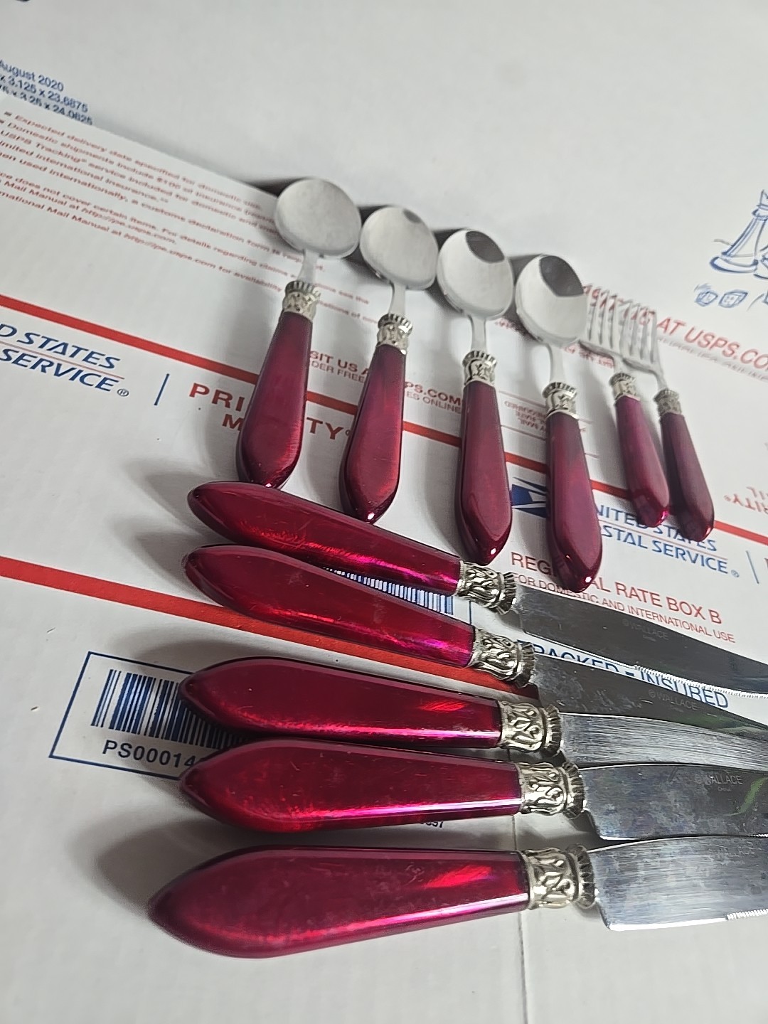 Wallace 18/10 Stainless Flatware 11 Pieces, St Moritz Pearlized Red-Pink