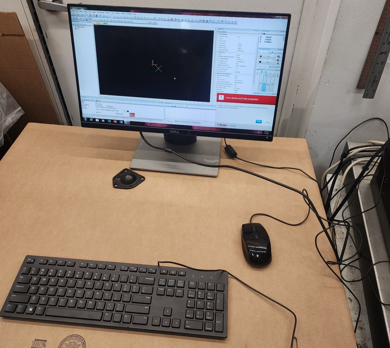 Mitutoyo HM-200 System C Micro Vickers Hardness Testing System Dongle Computer