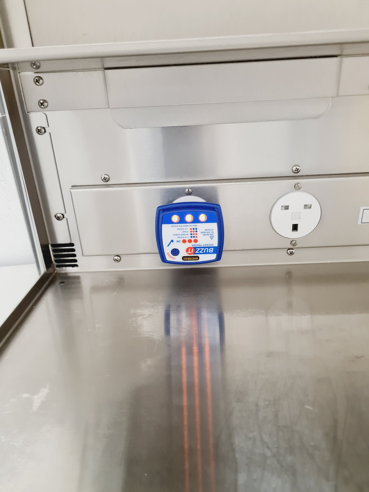UVP UV2 Sterilizing PCR Workstation Lab