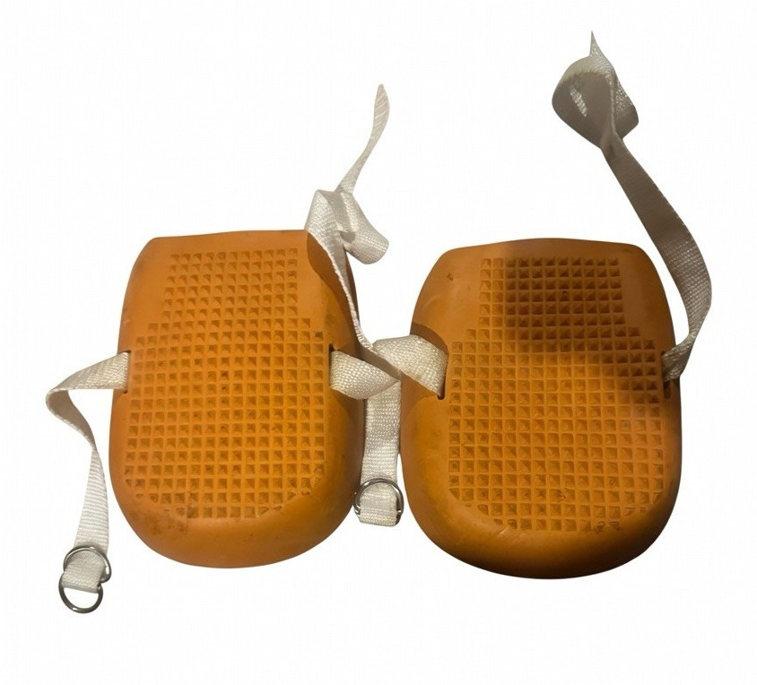 Vintage Draper Cellular Rubber Knee Pads Orange Adjustable Strap Work Pair