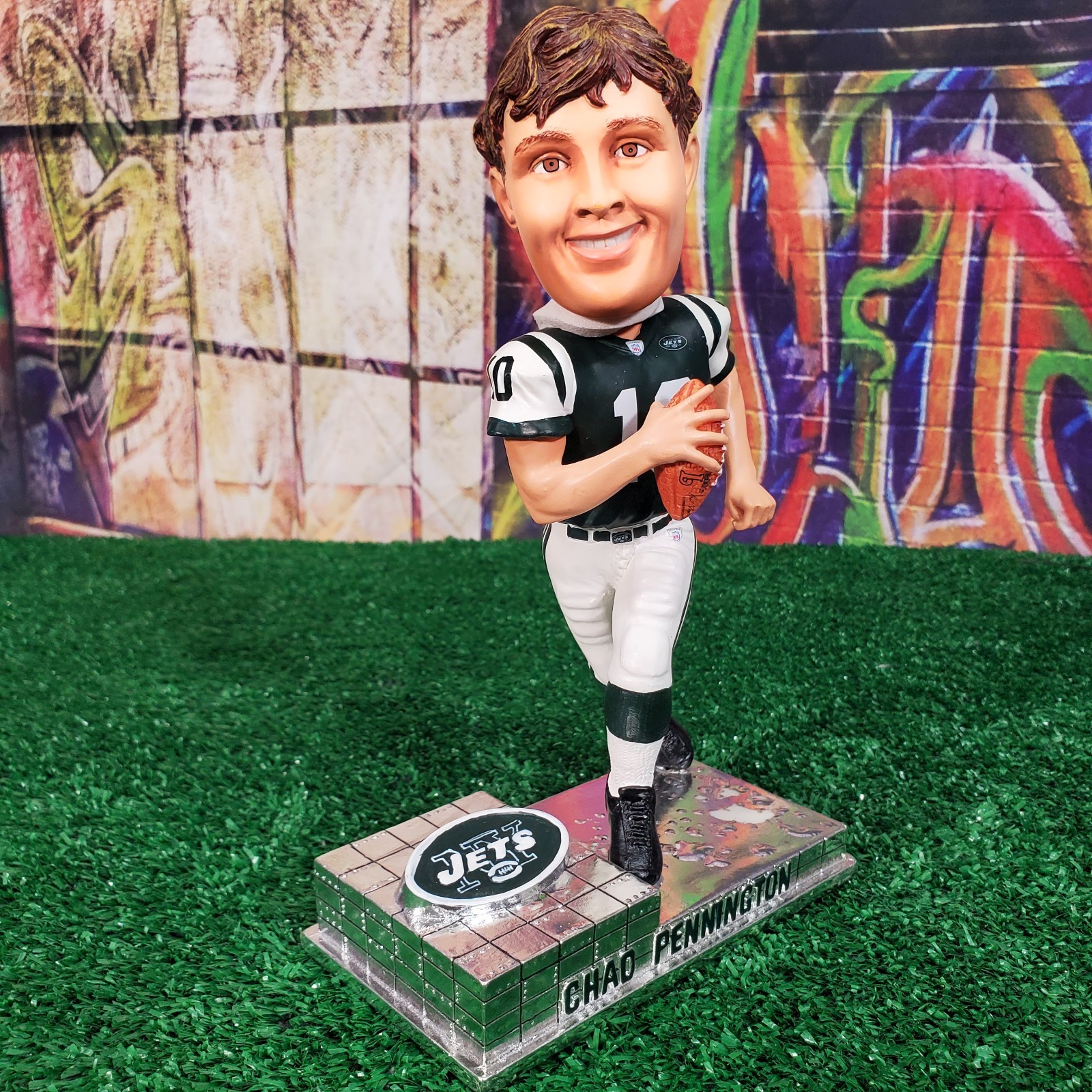 Chad Pennington NFL Bobblehead Player Platinum Series #/2005