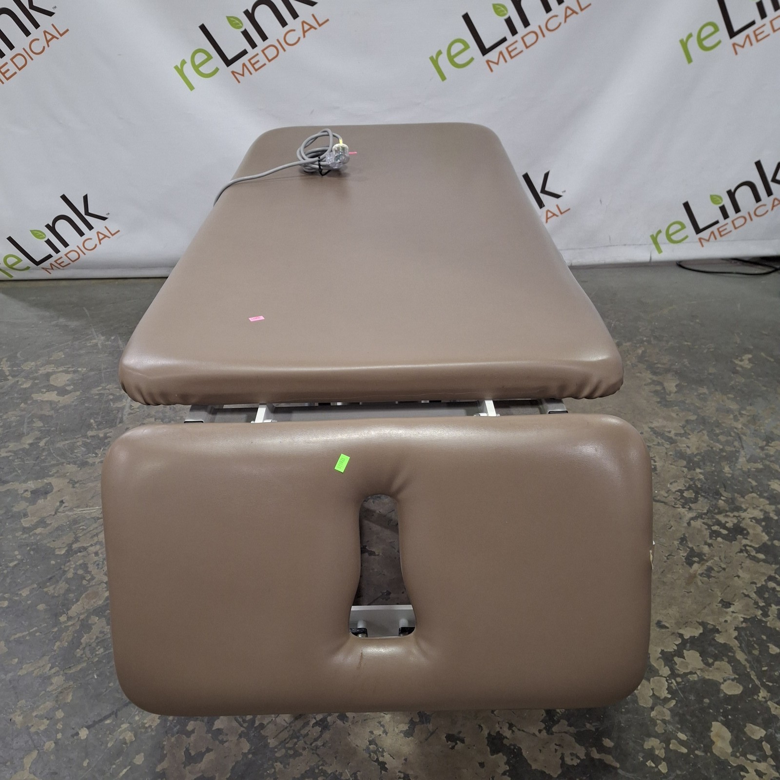 Armedica AMBA 200 Treatment Table