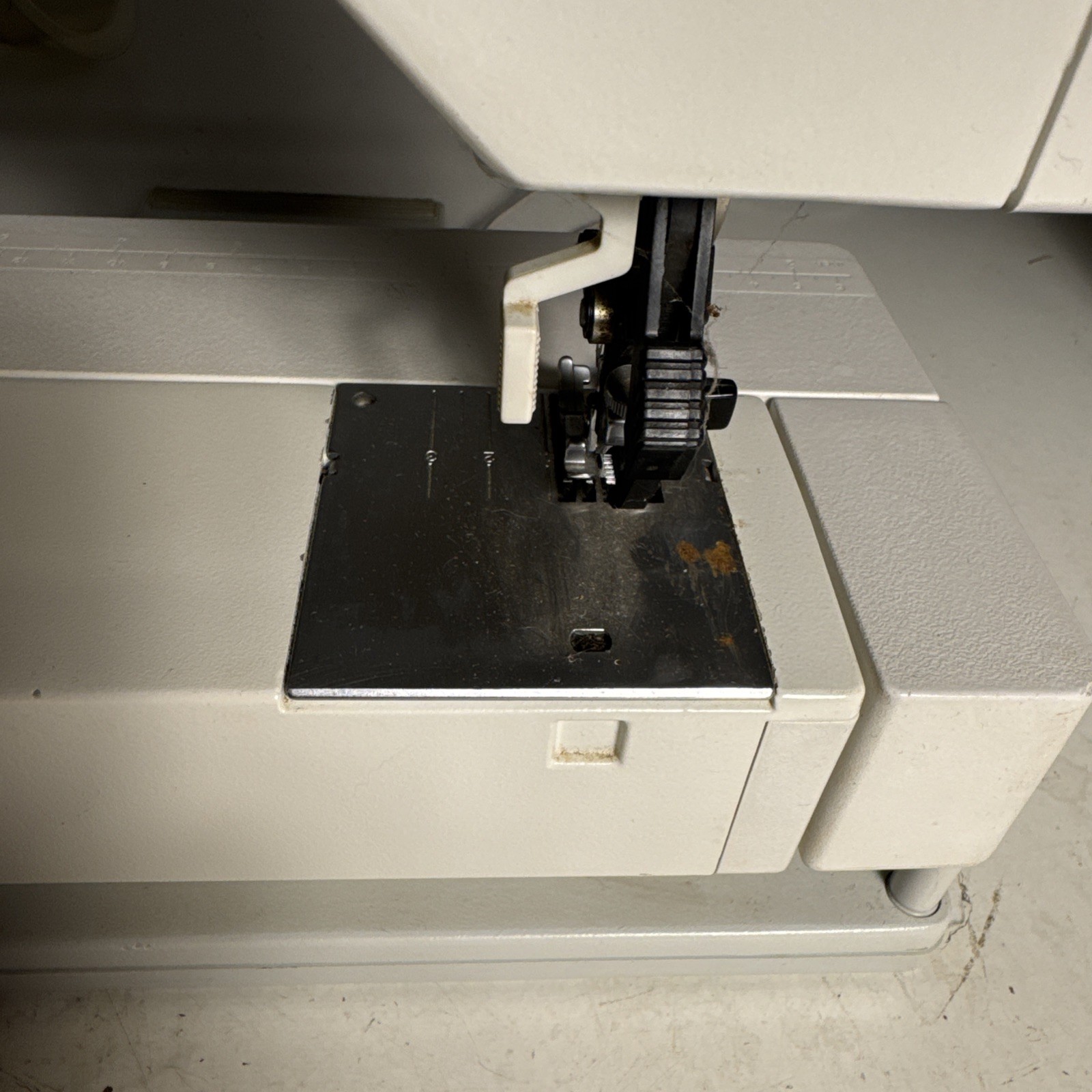 PFAFF creative 1475 CD sewing machine w/Pedal