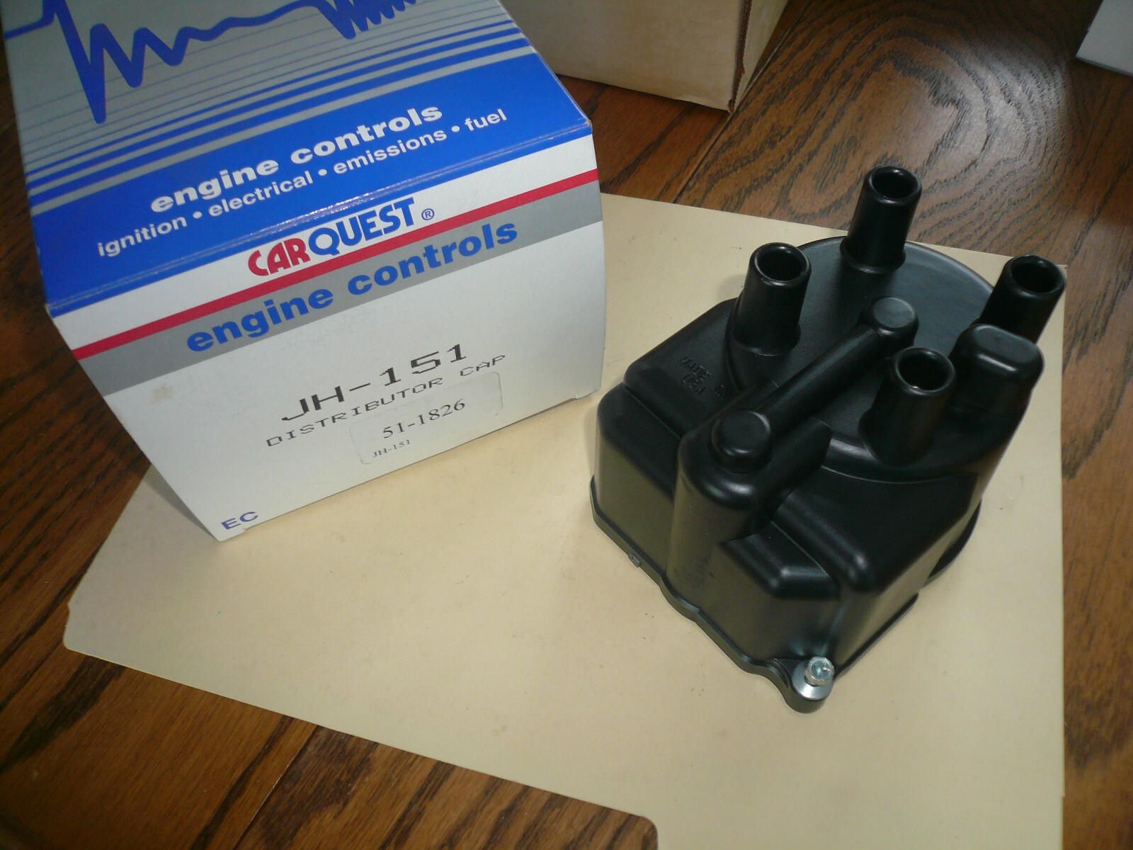 NOS Car Quest Distributor Cap JH-151 51-1826