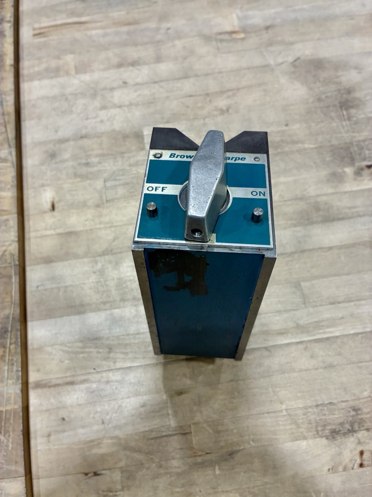 Brown & Sharpe Magnetic V Block