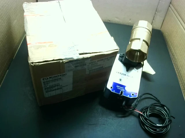 Johnson Controls VA9208-GGA-3 Electric Ball Valve Actuator 70"-lb. 24VAC w/ Ball