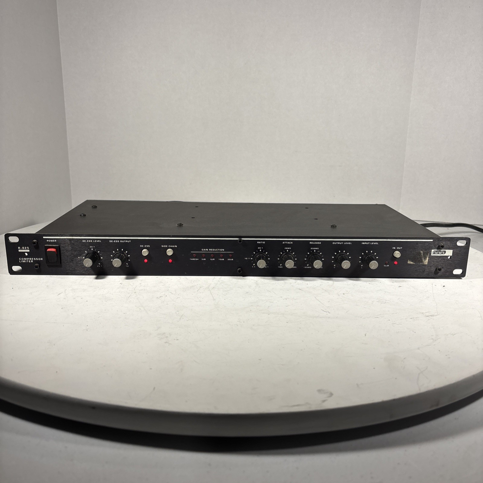 Vintage DOD R-825 Compressor Limiter Rack Mount Dynamics Processor