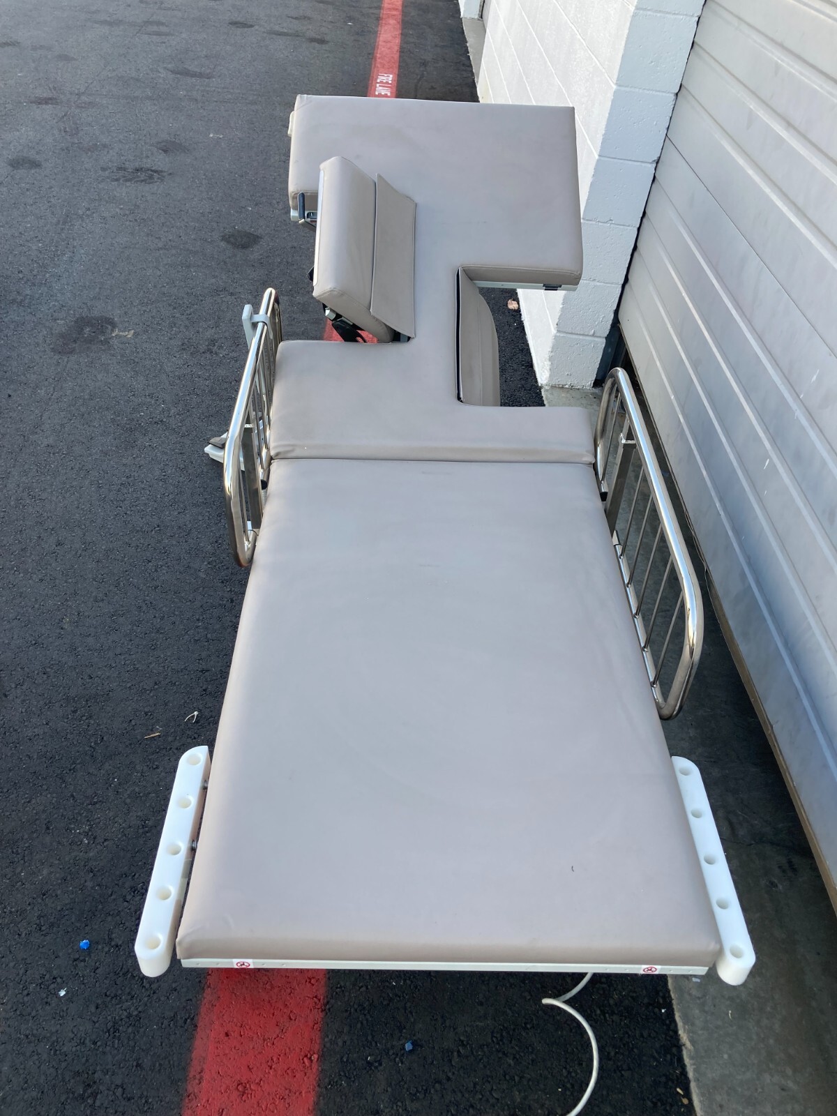 MPI Echo Table| New Upholstery | Aimcardio.com