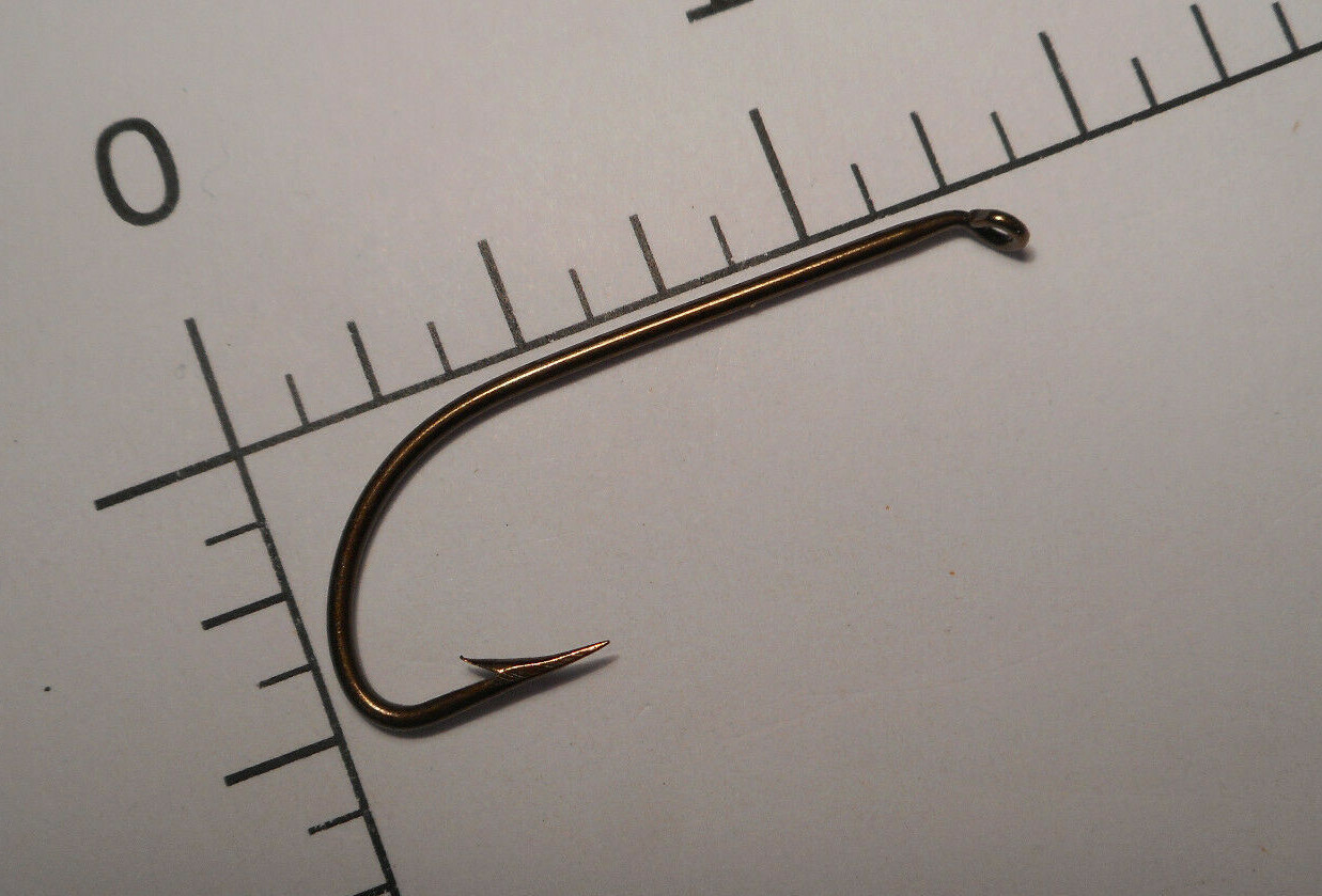 100 MUSTAD #1 Fly Tying Hooks Streamer  Limerick Down Eye Bronzed NORWAY!1921