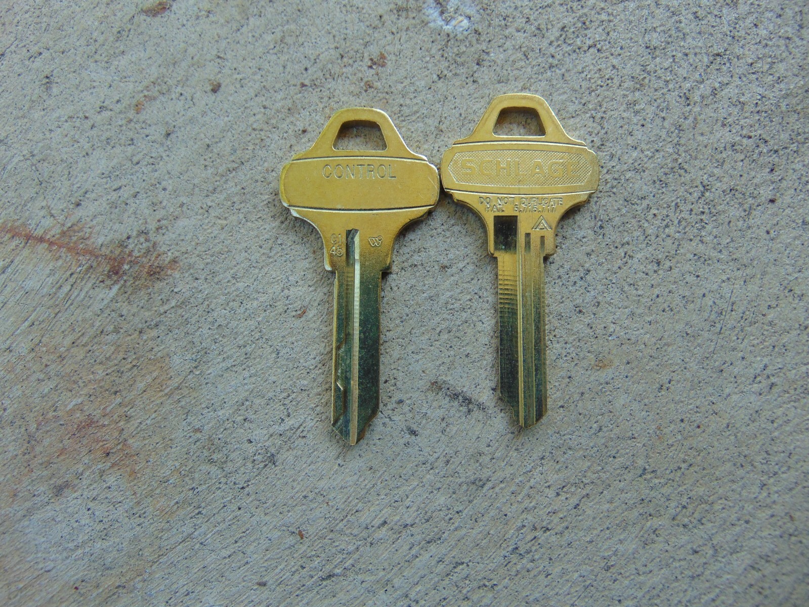 2 KEYS CONTROL EVEREST SCHLAGE C145 KEYS UNCUT LOCKSMITH