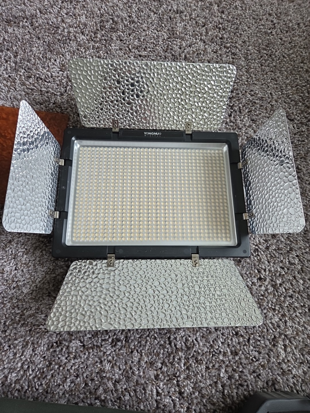 YONGNUO YN900 Wireless LED Studio Video Panel Light Only