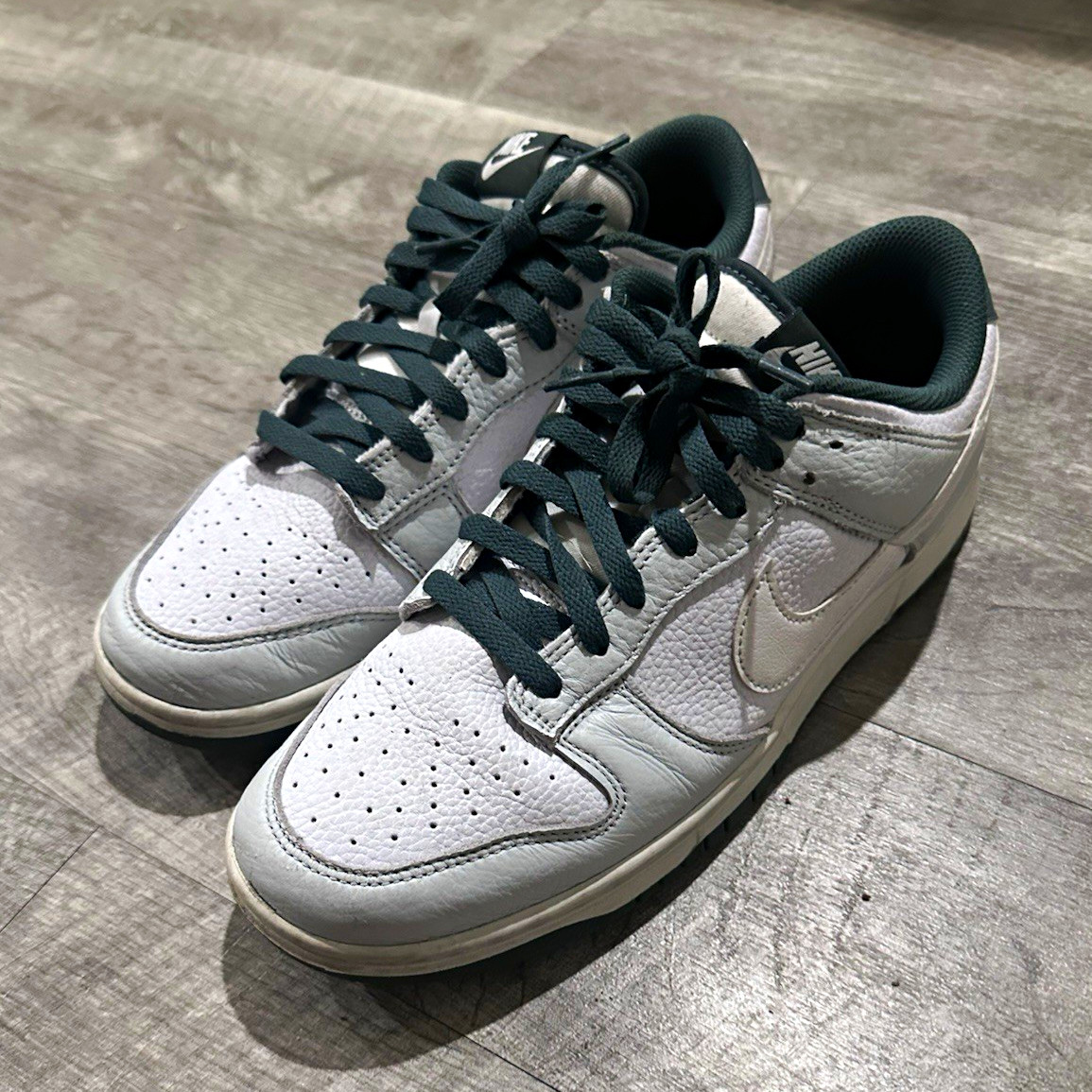 Nike Men's Low Top Leather Sneakers Gray/Green Lace Up Mens Size 10 Rubber Sole