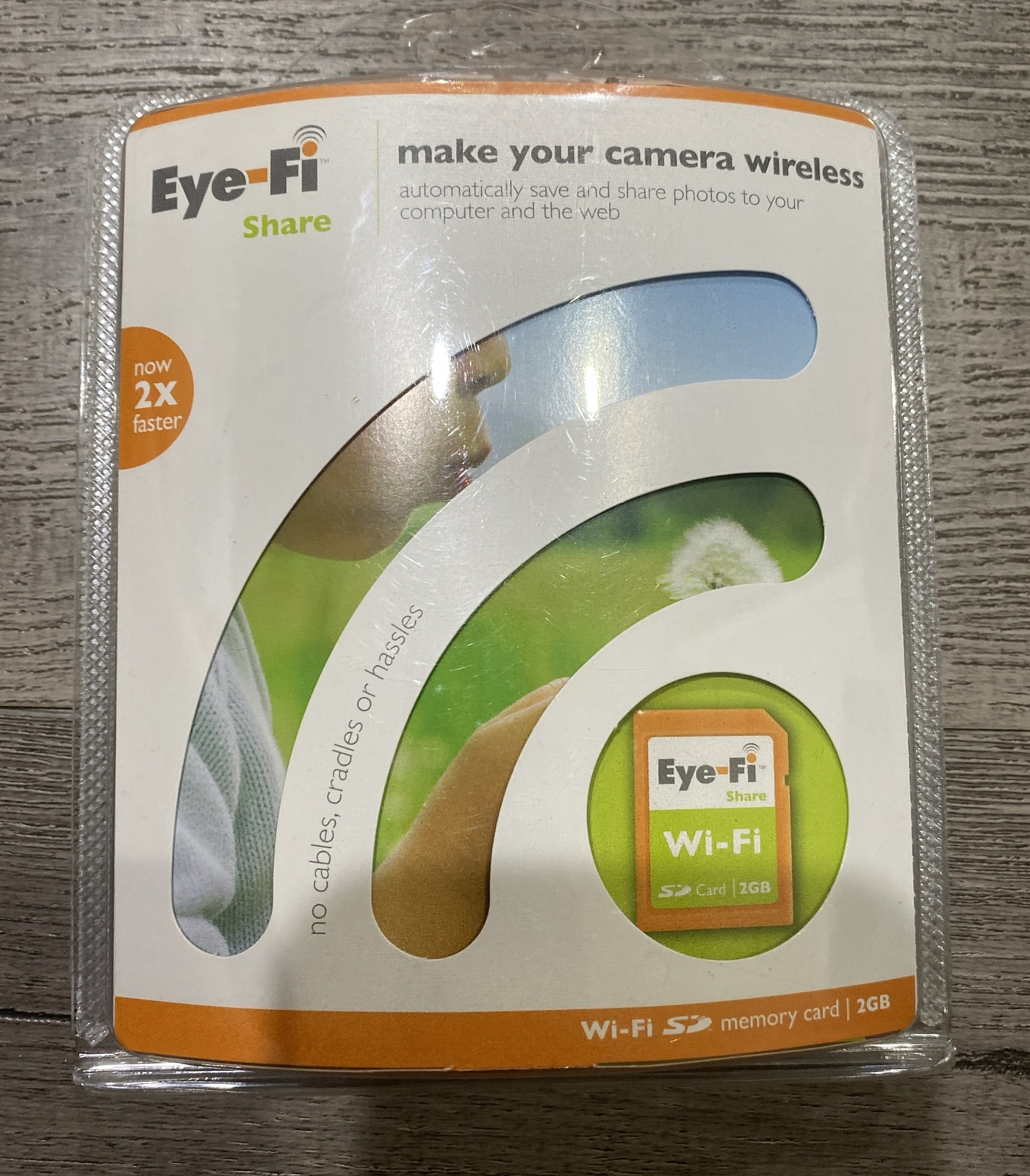 EYE - Fi Connect 2GB SDHC Wireless Flash Memory Card - Brand New Sealed