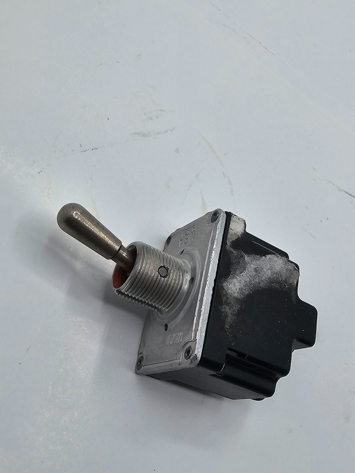 Sage TL Series 6-Pole Toggle Switch On/MOM/On Switch 2TL1-8