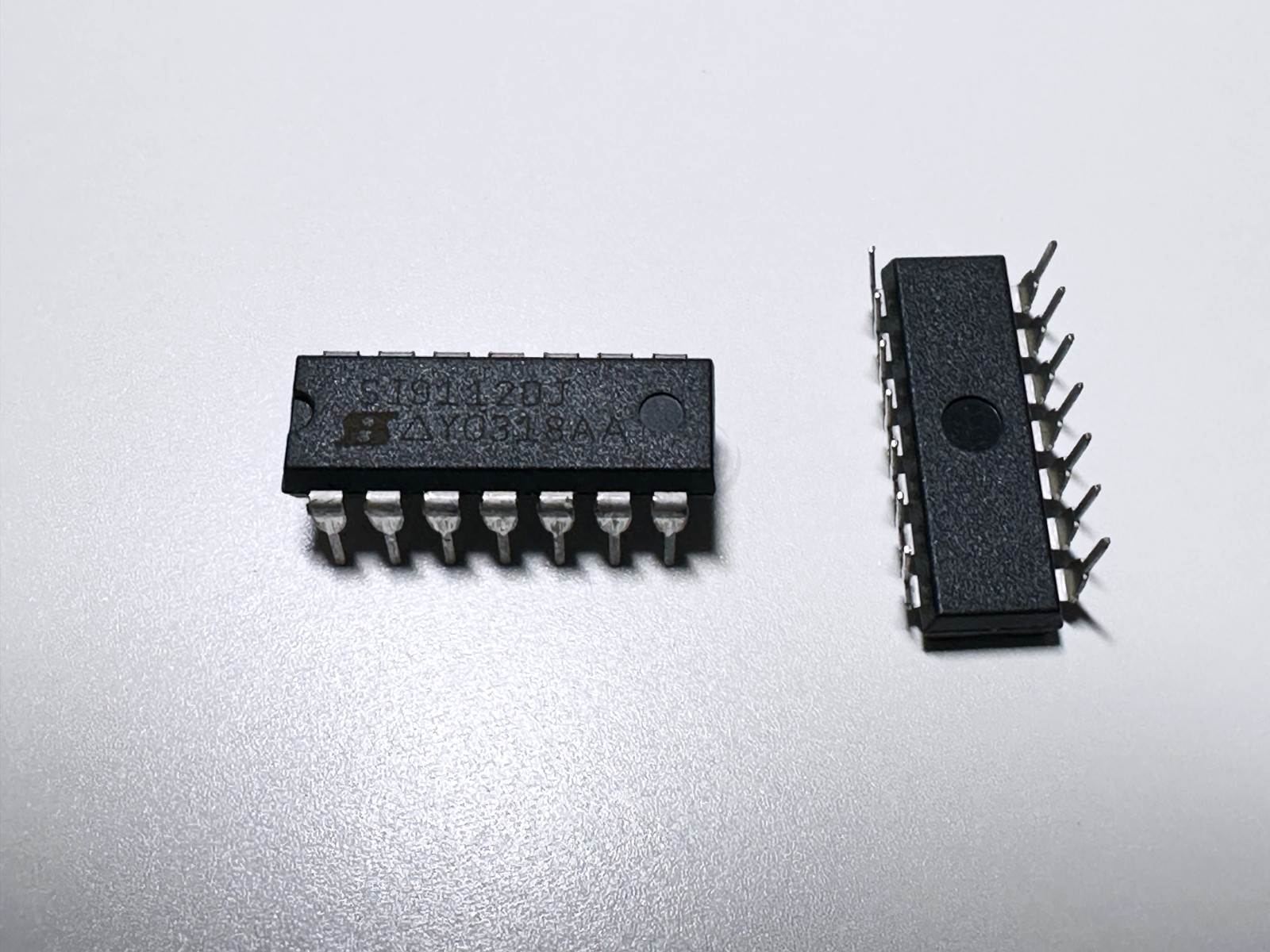 2PCS SI9112DJ VISHAY High Voltage Switch Mode Controller IC DIP-14