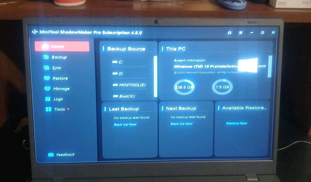 Minitool ShadowMaker Software BOOT USB Drive for cloning HDD SSD etc.