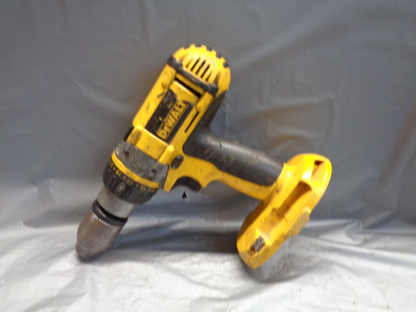 DeWalt DC988 XRP  18 Volt 1/2" Cordless VSR Drill/Hammer Drill