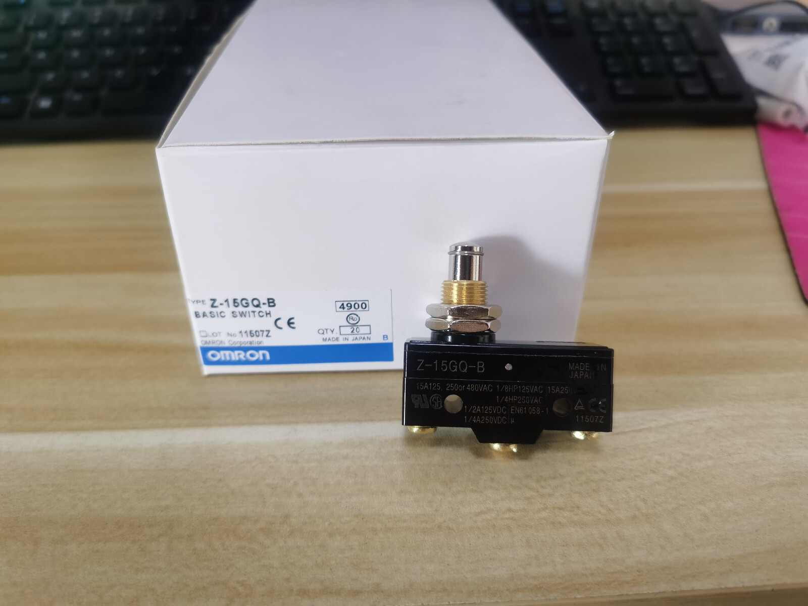 1PCS Omron Z-15GQ-B Z15GQB Micro Switch -New Free Shipping #OM