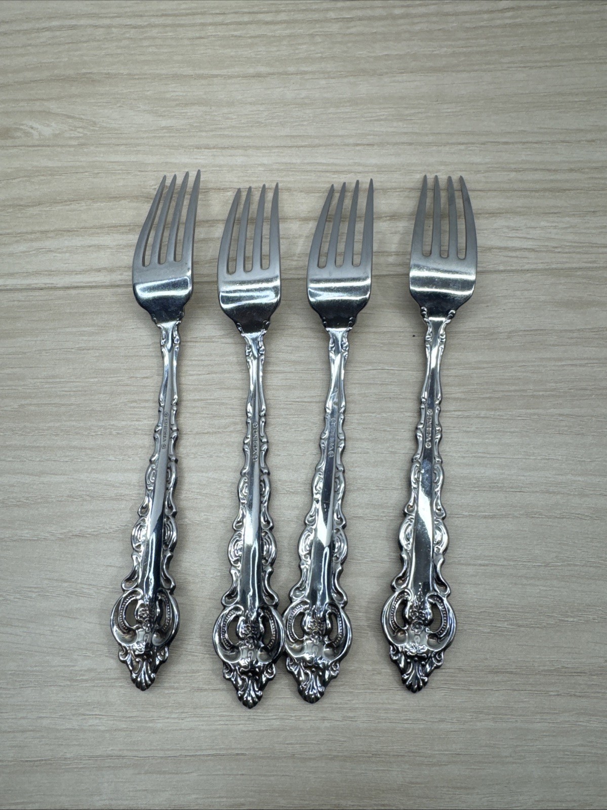 4 Oneida Da Vinci Cube Dinner Forks Heirloom Stainless Flatware Ornate
