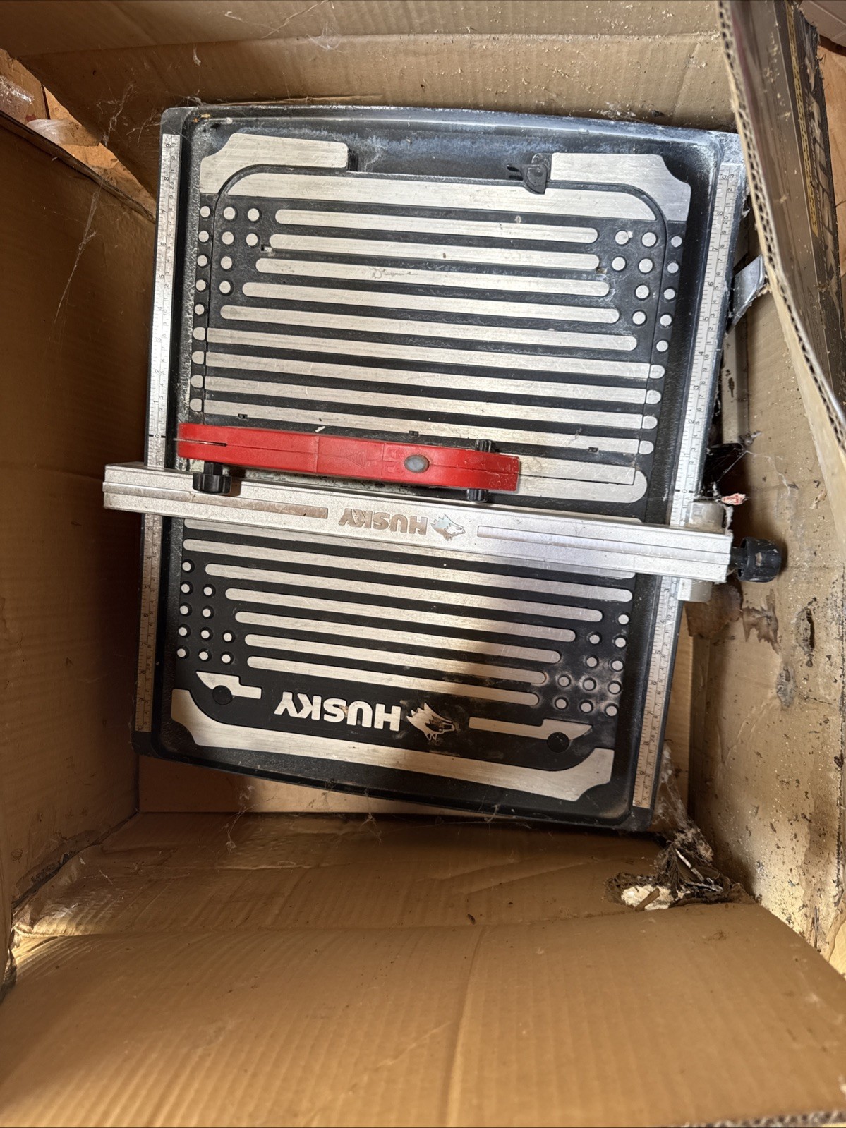 Husky Wet Laser Saw