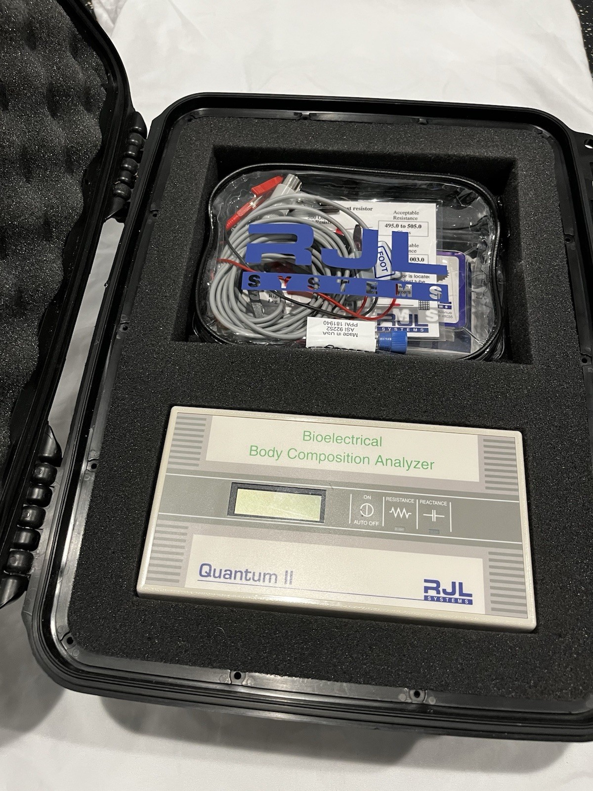 RJL Systems Quantum II Bioelectrical Body Composition Analyzer LCD w/ Case Guide