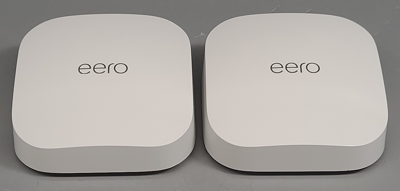 eero Pro 6E S010211 Wi-Fi 6E AXE5400 2-pack Tri-Band  Boxed Mesh System White