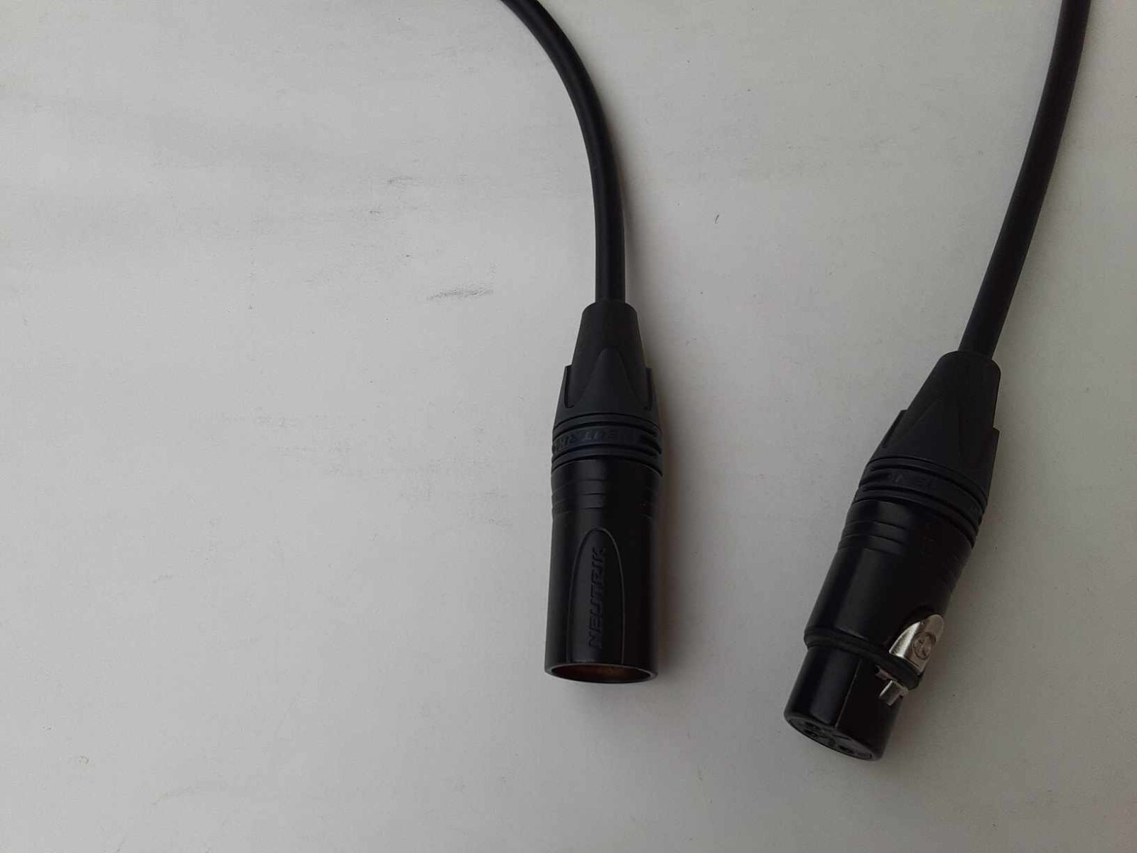CANARE BLACK QUAD MICROPHONE MIC CABLE NEUTRIK XLR 3 FT