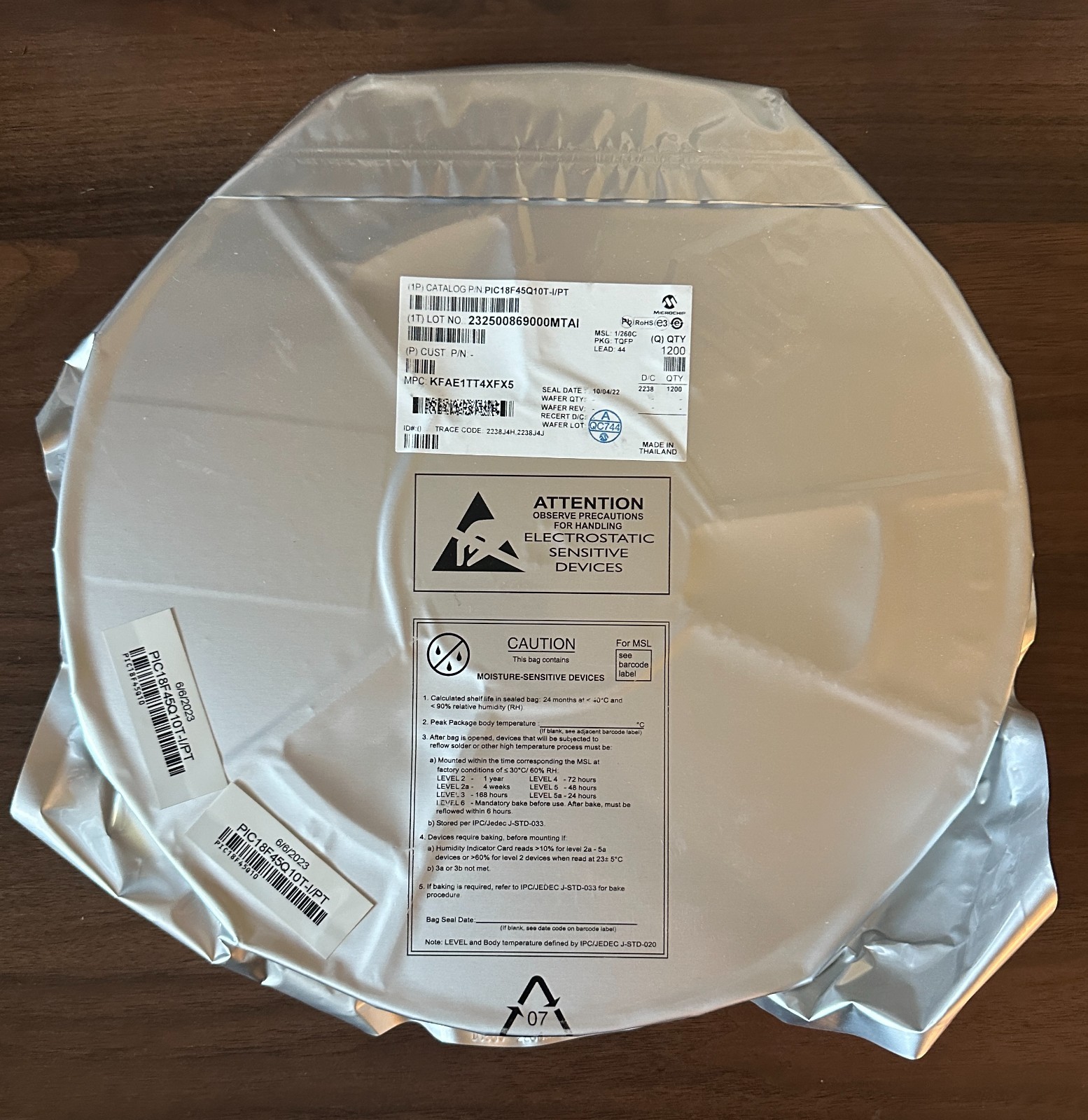 PIC18F45Q10-I/PT PIC Microcontroller MCU Full Factory Sealed Reel of 1,200 piece
