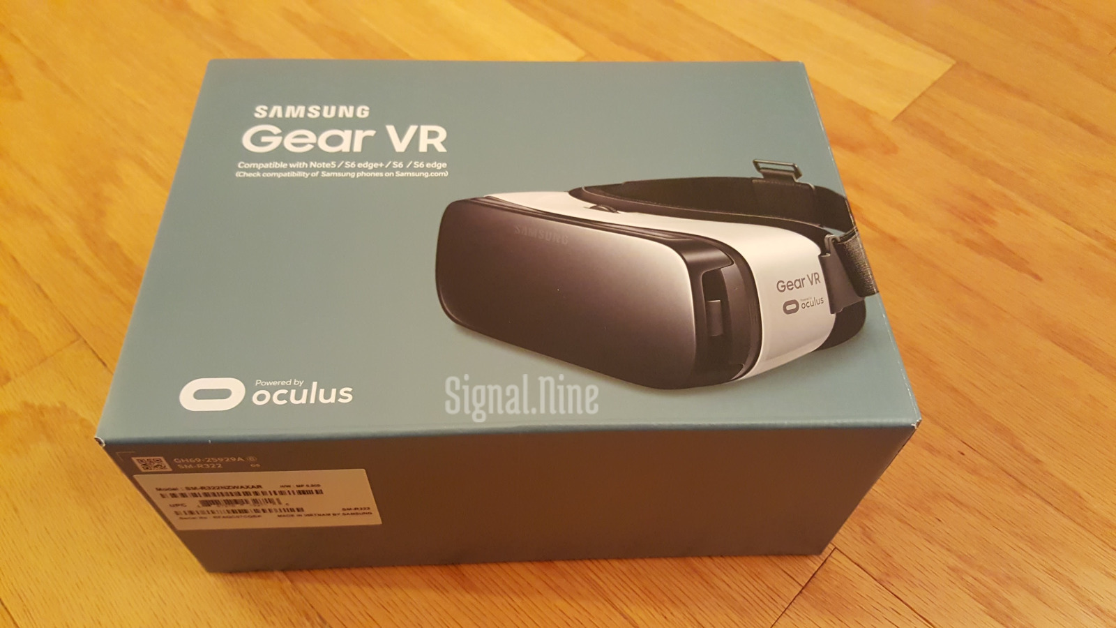 Samsung Gear VR Virtual Reality Consumer Version Headset by Oculus (BRAND NEW)