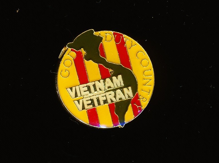 GOD DUTY COUNTRY VIETNAM VET VETERAN RIBBON LAPEL HAT PIN BADGE 5/8 INCH