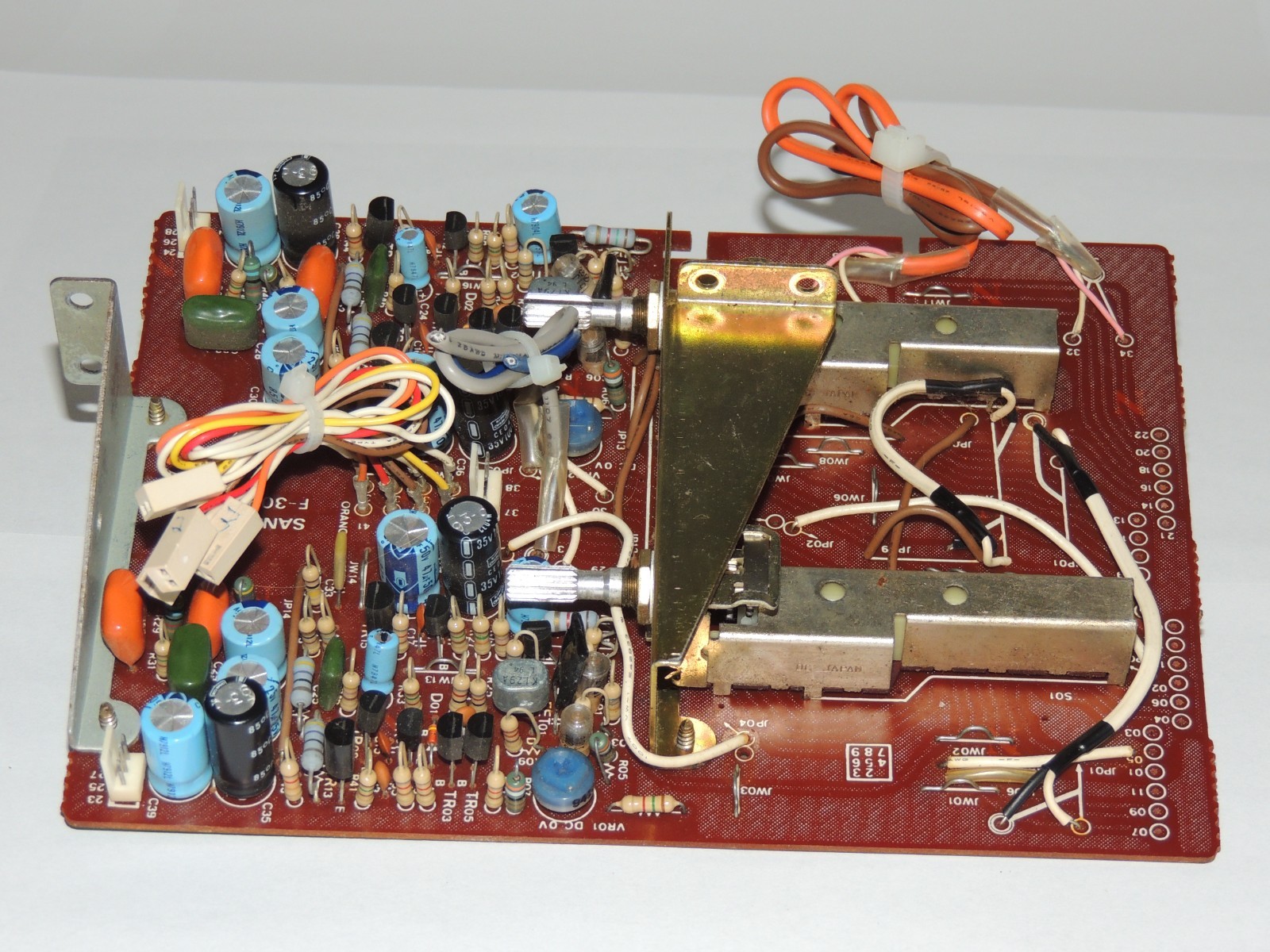 Sansui AU-719   Head Amp Circuit Board Assembly   F-3095 - 7551561