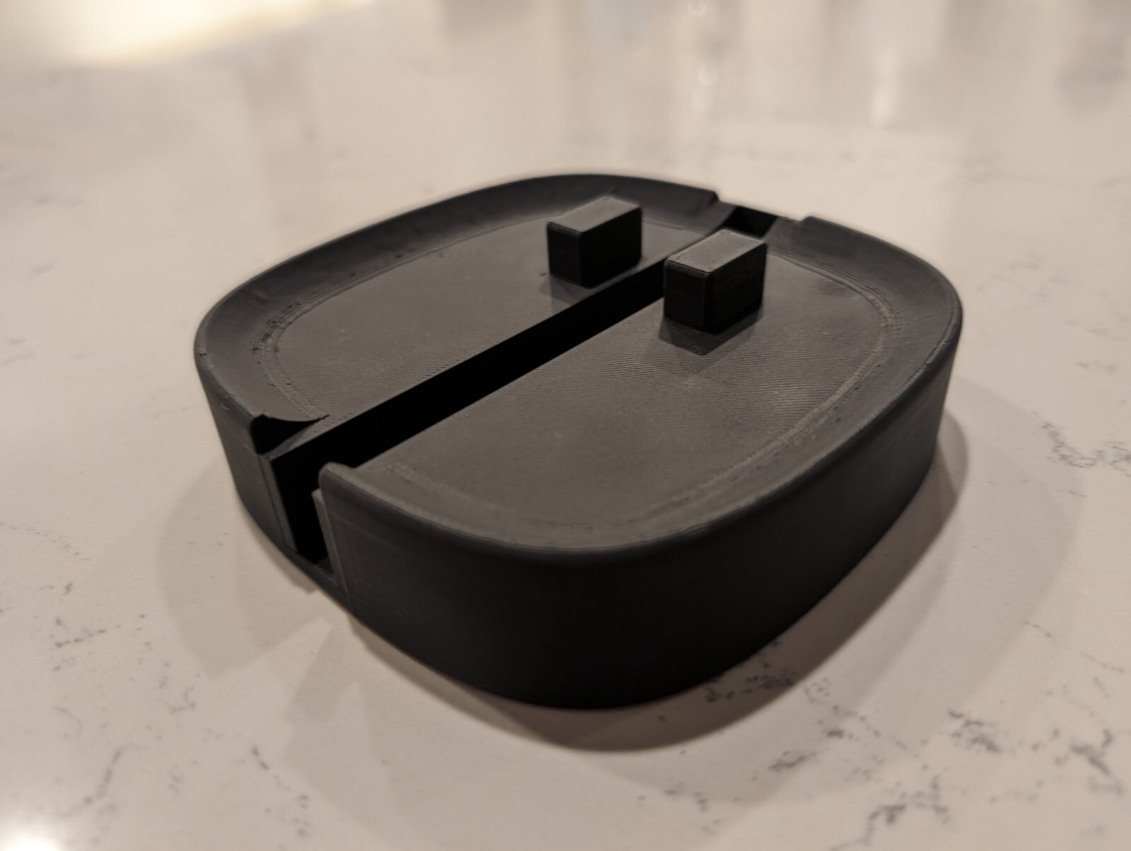 Sonos One/One SL/ PLAY:1 Front Cable Routing Base for Sofa Tables and More