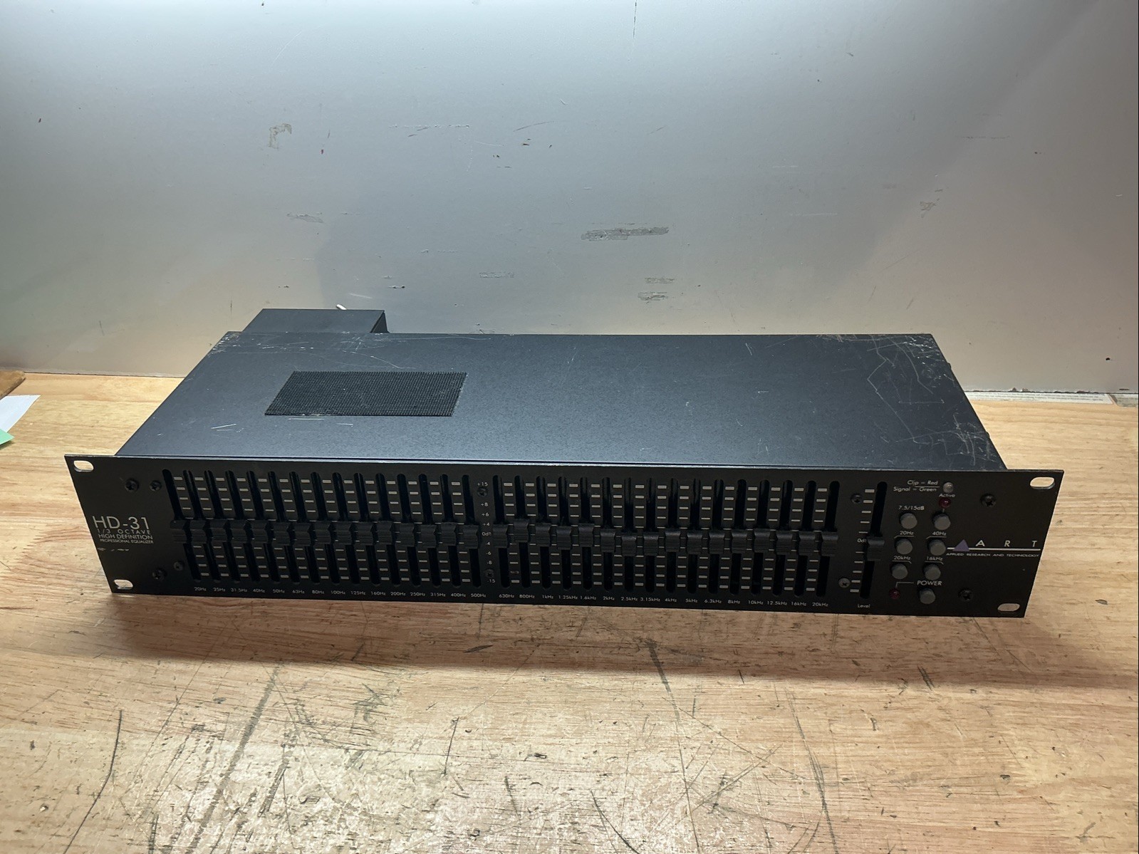 ART HD-31 High Definition EQ 1/3 Octave Professional Graphic Equalizer