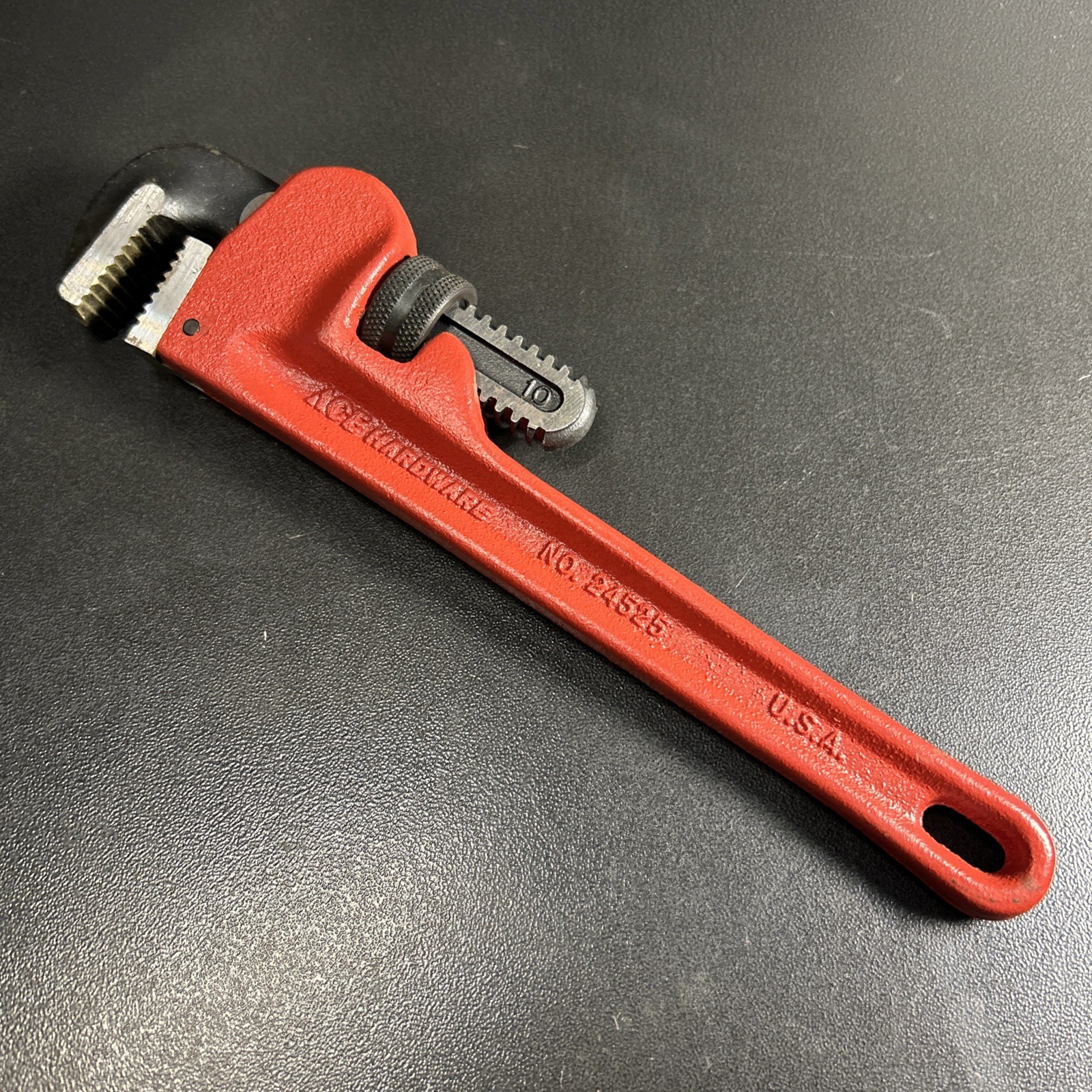 ACE HARDWARE NO.  10” HEAVY DUTY PIPE WRENCH MADE IN USA!